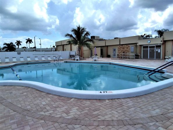 2802 Crosley Drive W D, West Palm Beach FL 33415