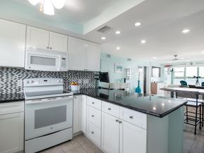 52 Yacht Club Drive 303, North Palm Beach FL 33408