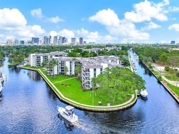 900 River Reach Dr