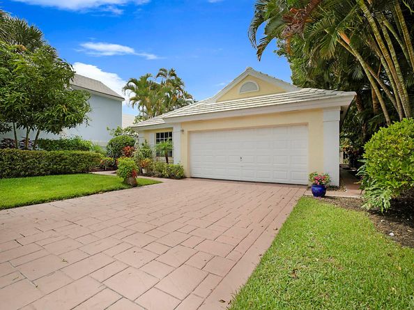9358 Heathridge Drive, West Palm Beach FL 33411