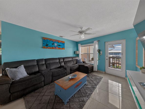 2824 NE 33rd Ct 8, Fort Lauderdale FL 33306