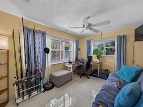 2824 NE 33rd Ct 8, Fort Lauderdale FL 33306