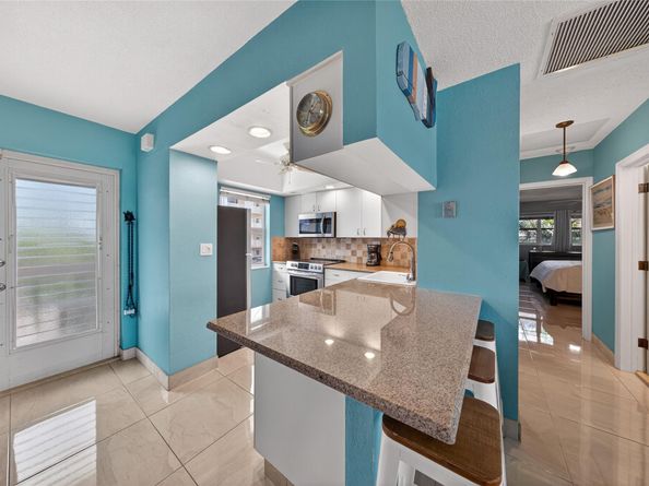2824 NE 33rd Ct 8, Fort Lauderdale FL 33306