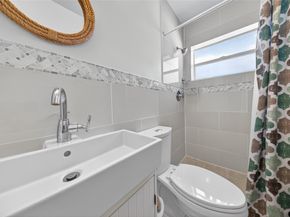 2824 NE 33rd Ct 8, Fort Lauderdale FL 33306