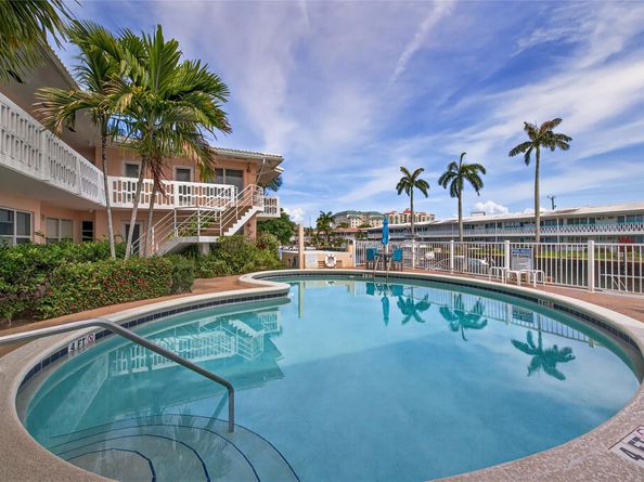 2824 NE 33rd Ct 8, Fort Lauderdale FL 33306