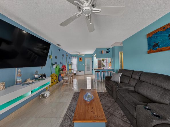 2824 NE 33rd Ct 8, Fort Lauderdale FL 33306