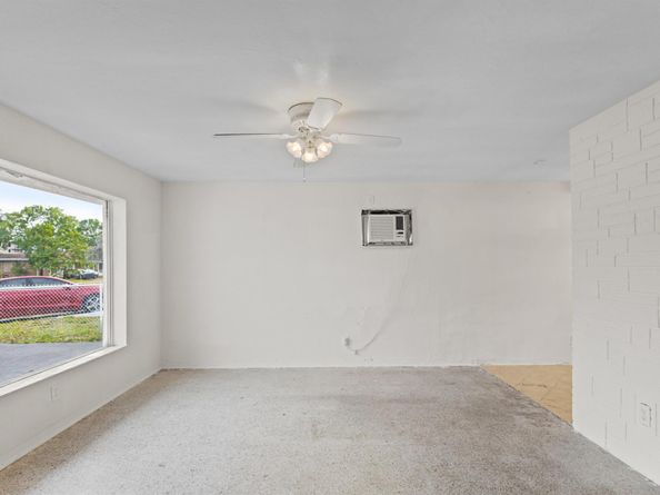 6331 SW 41st Place, Davie FL 33314