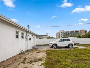 6331 SW 41st Place, Davie FL 33314