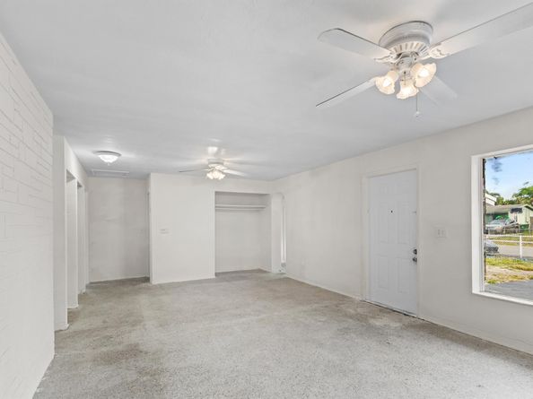 6331 SW 41st Place, Davie FL 33314