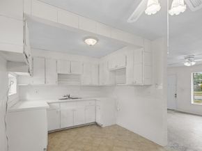 6331 SW 41st Place, Davie FL 33314