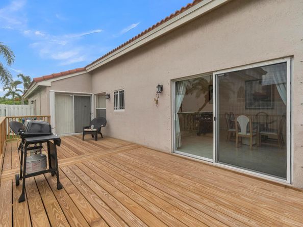 13305 NW 13th St, Sunrise FL 33323