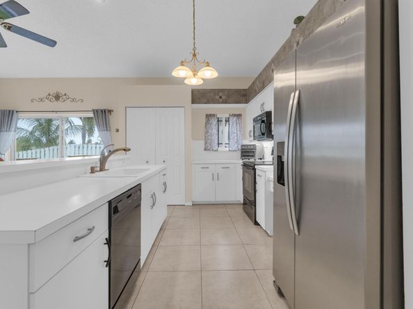 13305 NW 13th St, Sunrise FL 33323