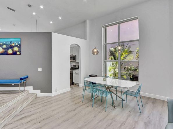 6631 NW 43rd Terrace, Boca Raton FL 33496