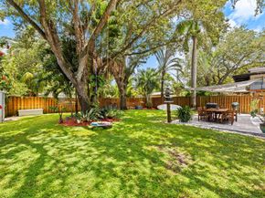 912 SW 17th St, Fort Lauderdale FL 33315
