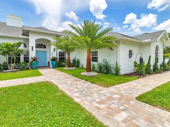 8852 154 Court N, Palm Beach Gardens FL 33418