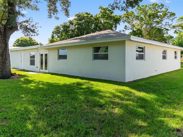 6830 2nd Street, Jupiter FL 33458