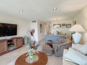 4090 Tivoli Court 303, Lake Worth FL 33467