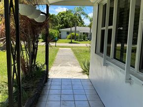 925 N 32nd Ave, Hollywood FL 33021