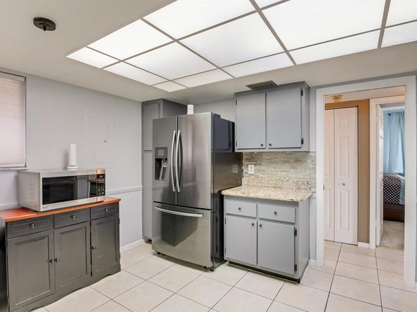 3154 Via Poinciana 409, Lake Worth FL 33467