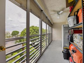 3154 Via Poinciana 409, Lake Worth FL 33467