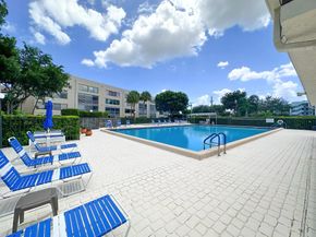 3154 Via Poinciana 409, Lake Worth FL 33467