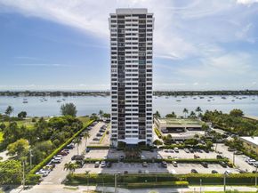 5600 N Flagler Drive 2006, West Palm Beach FL 33407