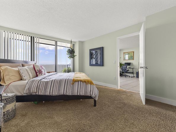 5600 N Flagler Drive 2006, West Palm Beach FL 33407
