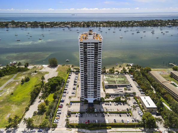 5600 N Flagler Drive 2006, West Palm Beach FL 33407