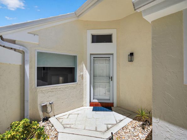 10 Brighton Court, Palm Beach Gardens FL 33418