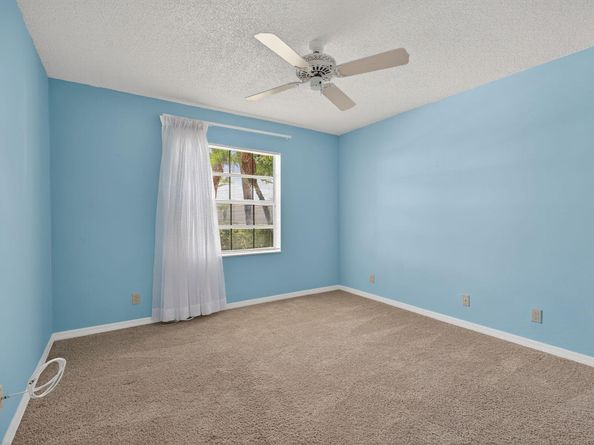 10 Brighton Court, Palm Beach Gardens FL 33418