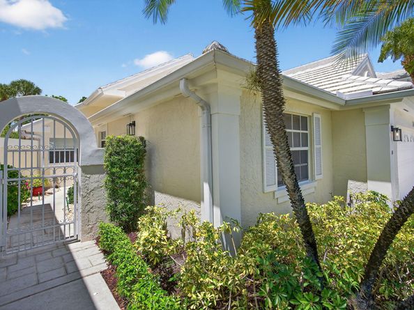 10 Brighton Court, Palm Beach Gardens FL 33418