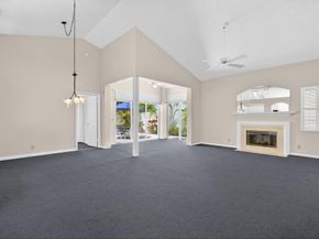 10 Brighton Court, Palm Beach Gardens FL 33418
