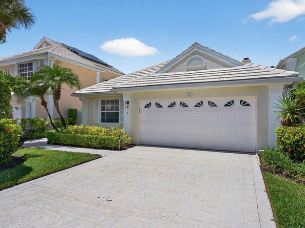 10 Brighton Court, Palm Beach Gardens FL 33418
