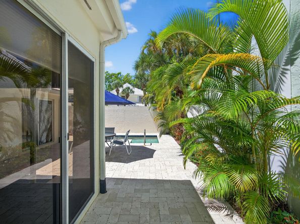 10 Brighton Court, Palm Beach Gardens FL 33418