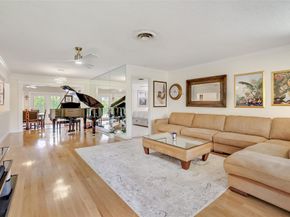 241 SW 13th St, Boca Raton FL 33432