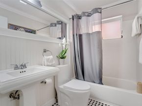 241 SW 13th St, Boca Raton FL 33432