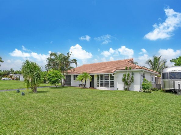 241 SW 13th St, Boca Raton FL 33432