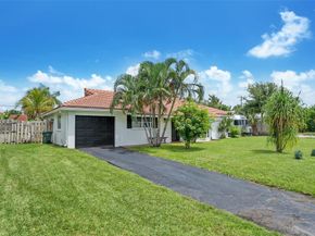 241 SW 13th St, Boca Raton FL 33432