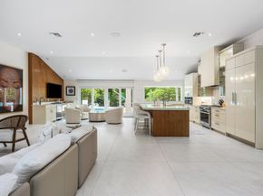11863 Lake Shore Place, Palm Beach Gardens FL 33408