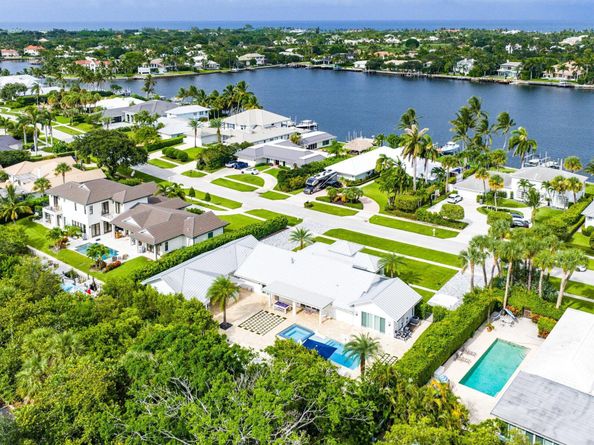 11863 Lake Shore Place, Palm Beach Gardens FL 33408