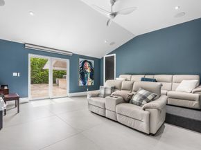 11863 Lake Shore Place, Palm Beach Gardens FL 33408
