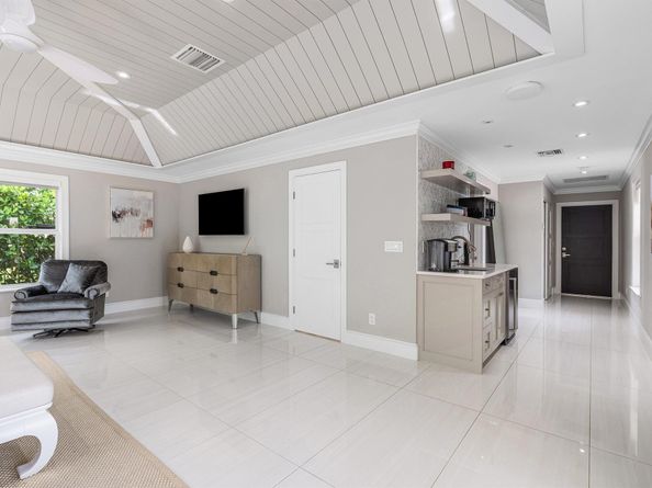 11863 Lake Shore Place, Palm Beach Gardens FL 33408