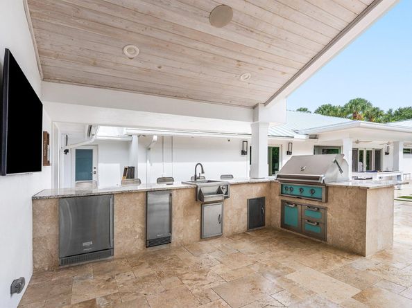 11863 Lake Shore Place, Palm Beach Gardens FL 33408