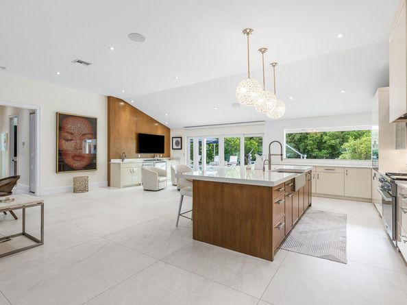 11863 Lake Shore Place, Palm Beach Gardens FL 33408