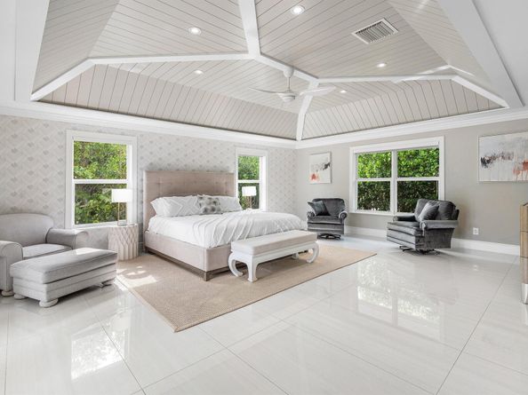 11863 Lake Shore Place, Palm Beach Gardens FL 33408