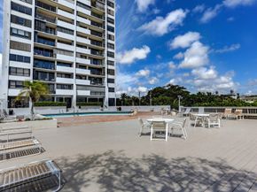 5600 N Flagler Drive 2703, West Palm Beach FL 33407