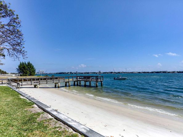 5600 N Flagler Drive 2703, West Palm Beach FL 33407