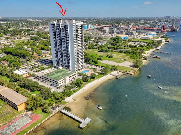 5600 N Flagler Drive 2703, West Palm Beach FL 33407