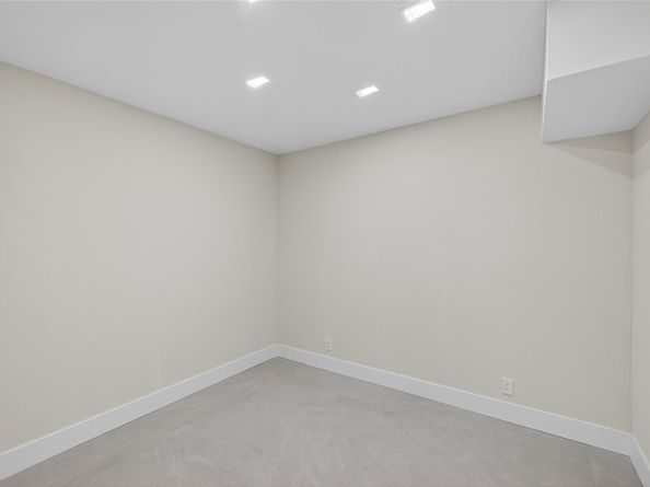 2109 NE 64th St, Fort Lauderdale FL 33308