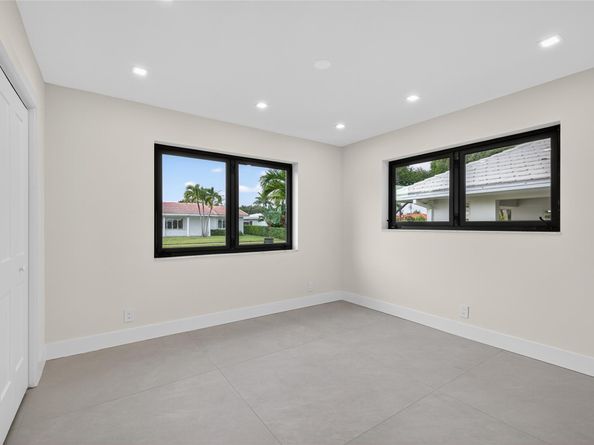 2109 NE 64th St, Fort Lauderdale FL 33308